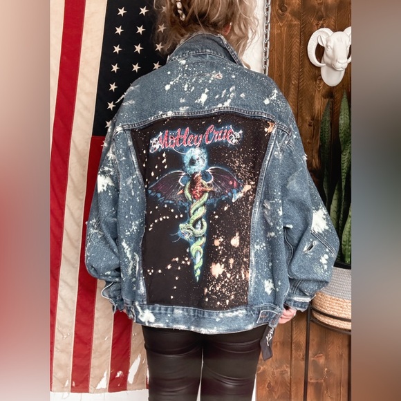 Motley Crüe on vintage Wrangler by TRASHxHAUS - Picture 5 of 9